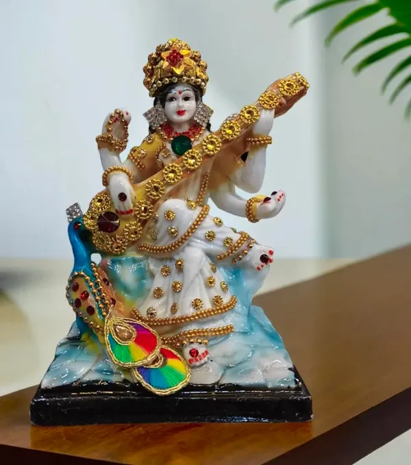Saraswati_Goddess_Statue