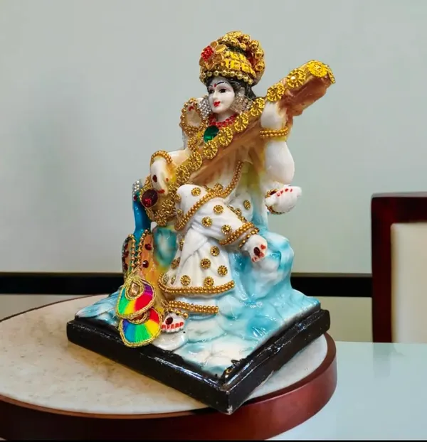 Saraswati_Goddess_Statue
