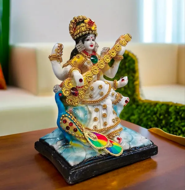 Saraswati_Goddess_Statue