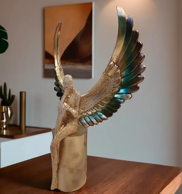 Angel_Figurine_Statue_With_Wings