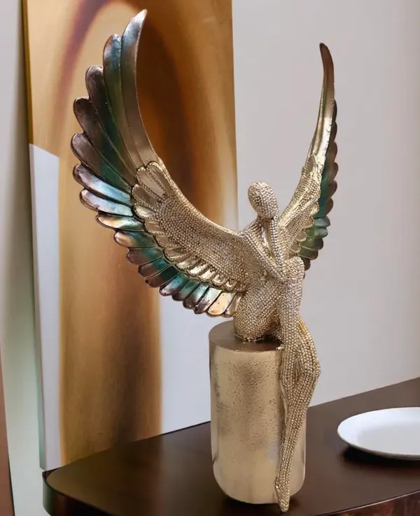 Angel_Figurine_Statue_With_Wings