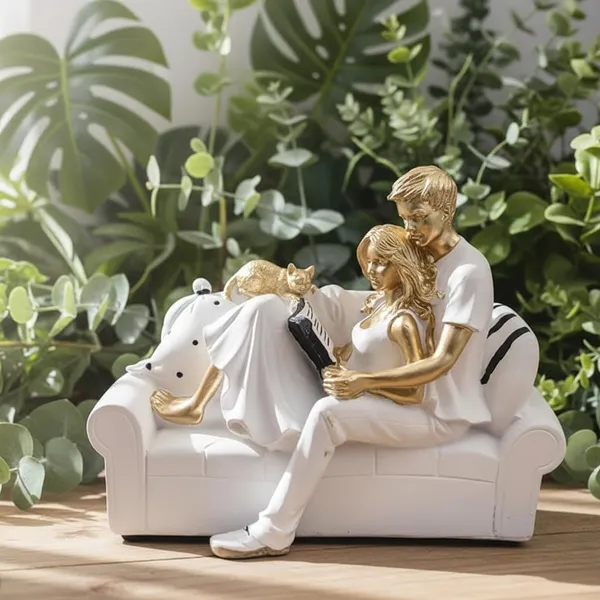 Love_Couple_Figurine_With_Cat