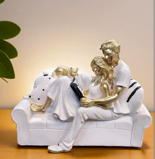 Love_Couple_Figurine_With_Cat