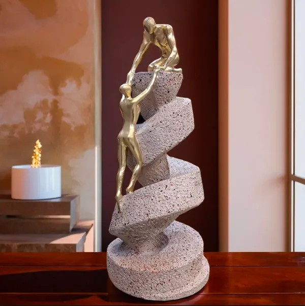 Abstract_Climbing_Figurine_Sculpture