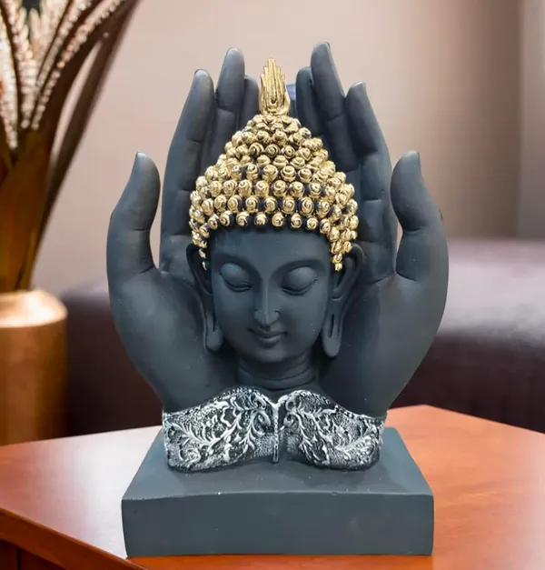 Buddha_Head_Statue_In_Hands