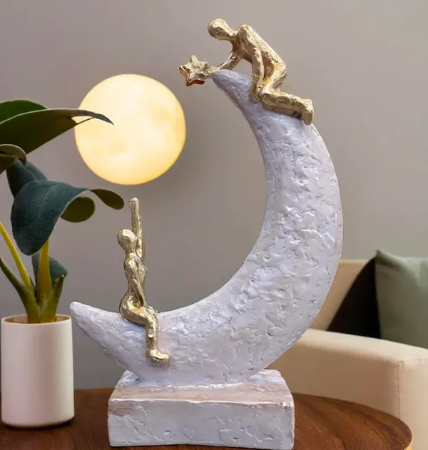 Moon_Figurine_With_Star_Accent