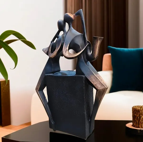 Musical_Figurine_Sculpture