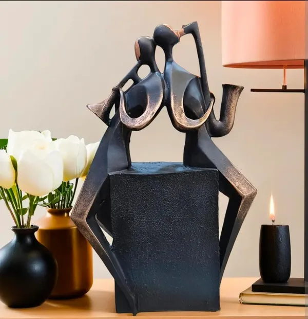 Musical_Figurine_Sculpture