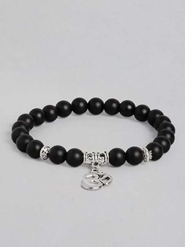 Karungali_Beaded_Bracelet_With_Om_Charm