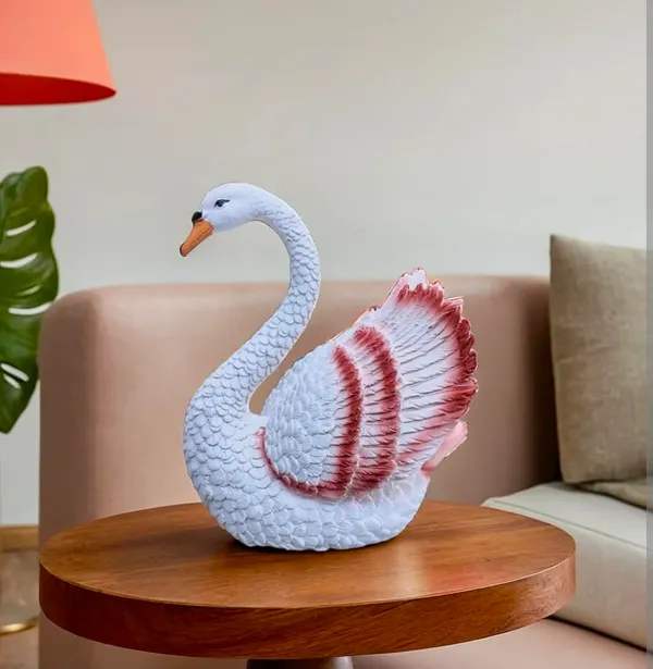 Resin_Swan_Figurine