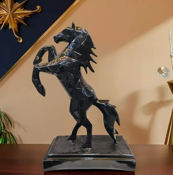Horse_Sculpture_Resin_Figurine