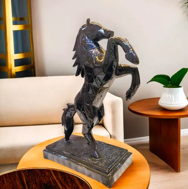 Horse_Sculpture_Resin_Figurine