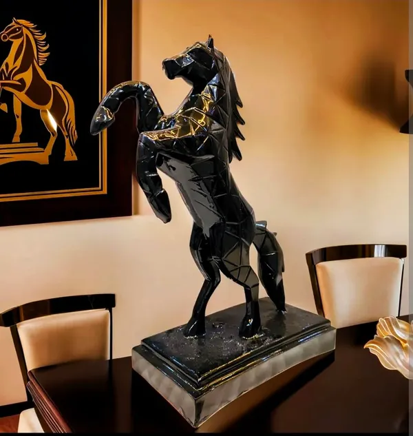 Horse_Sculpture_Resin_Figurine