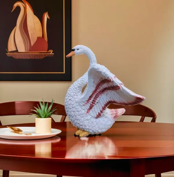 Swan_Figurine_Showpiece