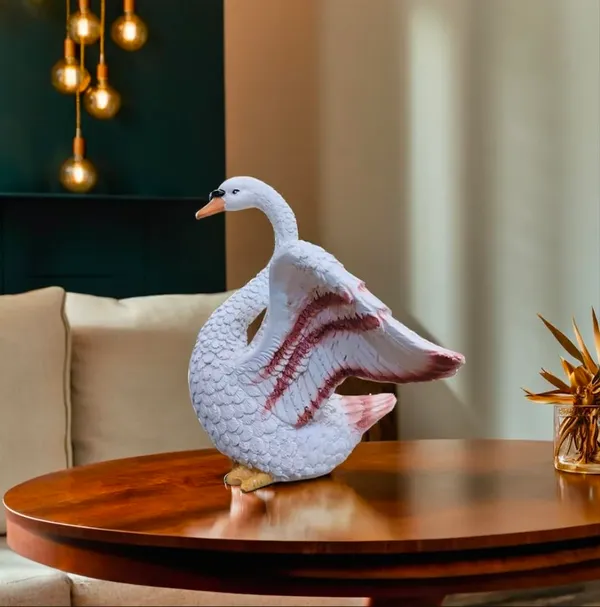 Swan_Figurine_Showpiece