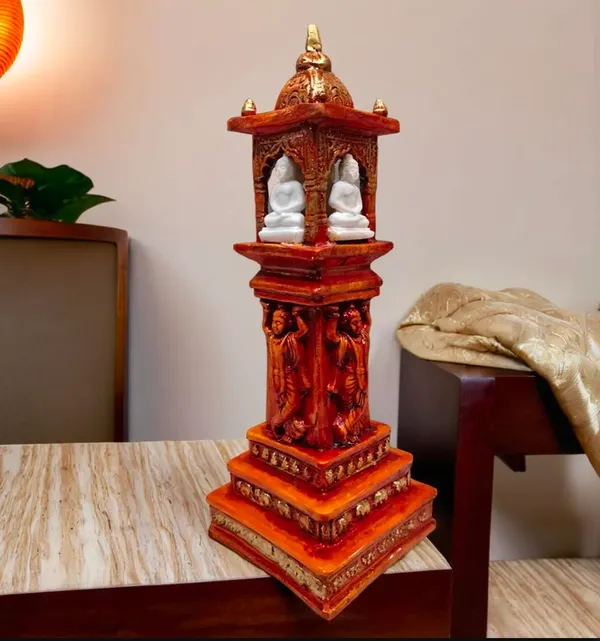 Jain_Tirthankara_Idol_On_Pedestal
