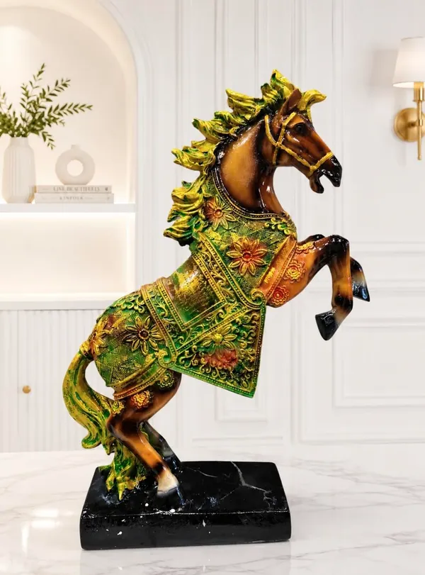 Horse_Figurine_With_Marble_Base