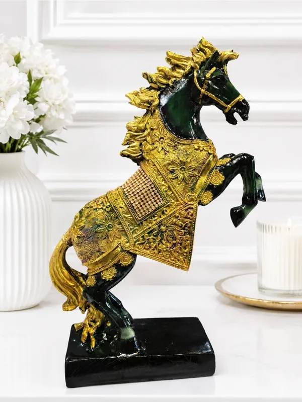 Rearing_Horse_Figurine