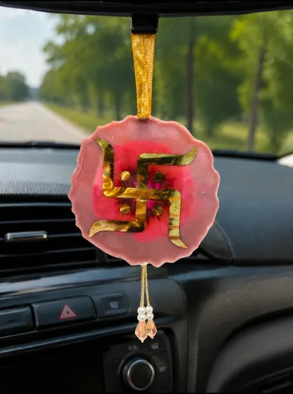 Resin_Swastik_Wall_Hanging