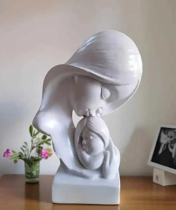 Mother_And_Child_Figurine_Sculpture