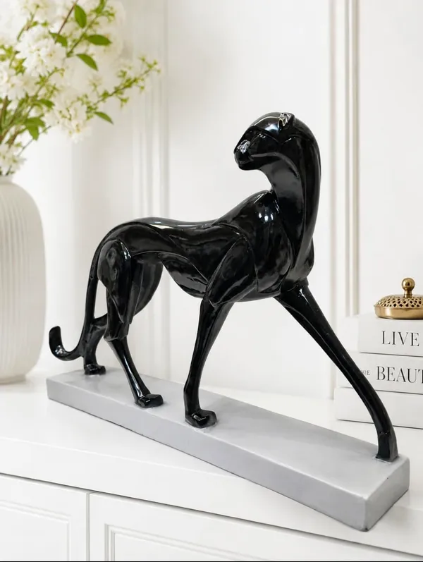 Black_Panther_Sculpture_Figurine