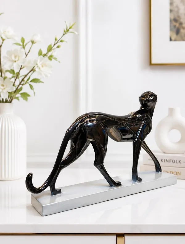 Black_Panther_Sculpture_Figurine