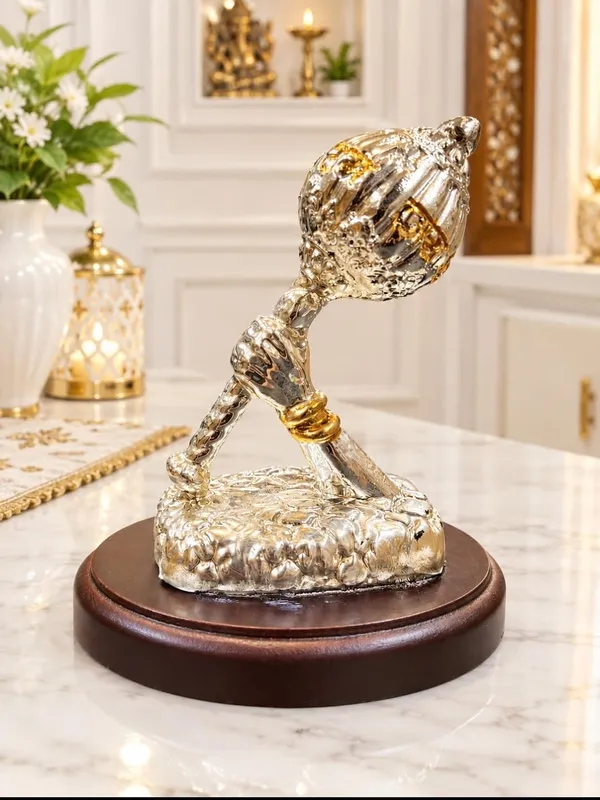 Hanuman_Gada_Idol_On_Wooden_Base