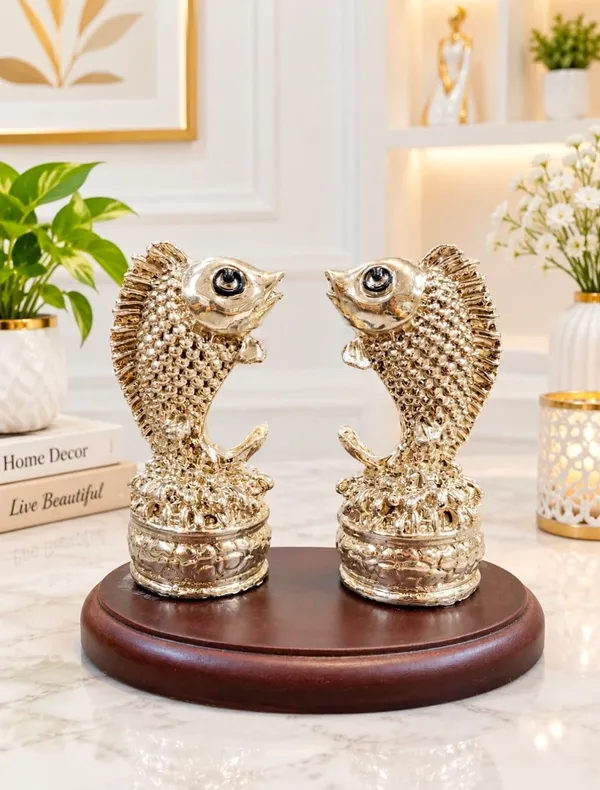 Silver_Fish_Figurine_On_Wooden_Base