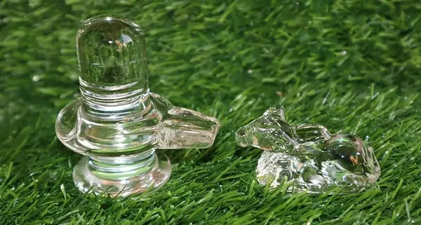 A_S_Ventures_Natural_Crystal_Sphatik_Shivling_With_Nandi_For_Puja_Table_Home_Decor_Car_Dashboard_And_Gift_Size_5cm_Approx