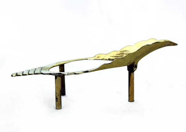A_S_Ventures_Brass_Shankha_Stand_Compatible_With_Puja_Sankha_Stand_4_7_Inch_Shank_Only_Stand_Gold_Colour