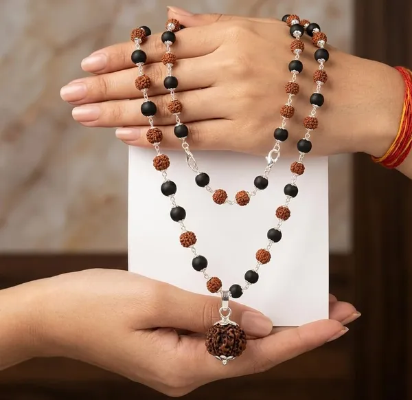 A_S_Ventures_Karungali_Rudraksha_Mala_8mm_With_5_Mukhi_Rudraksha_Pendant_For_Men_Women_Original_Karungali_Wood_Prayer_Mala_For_Meditation_Healing_Yoga