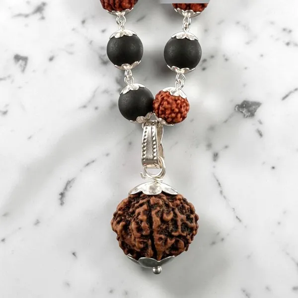 A_S_Ventures_Karungali_Rudraksha_Mala_8mm_With_5_Mukhi_Rudraksha_Pendant_For_Men_Women_Original_Karungali_Wood_Prayer_Mala_For_Meditation_Healing_Yoga