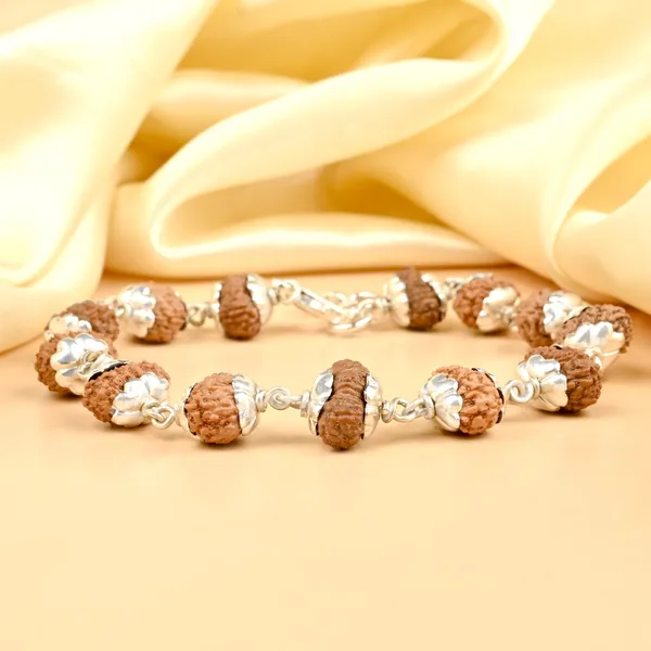 15_Mukhi_Rudraksha_925_Silver_Flower_Caps_Bracelet