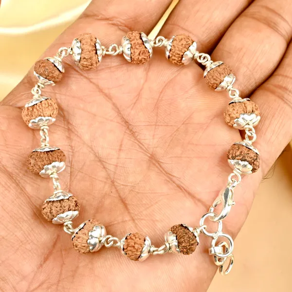 15_Mukhi_Rudraksha_925_Silver_Flower_Caps_Bracelet
