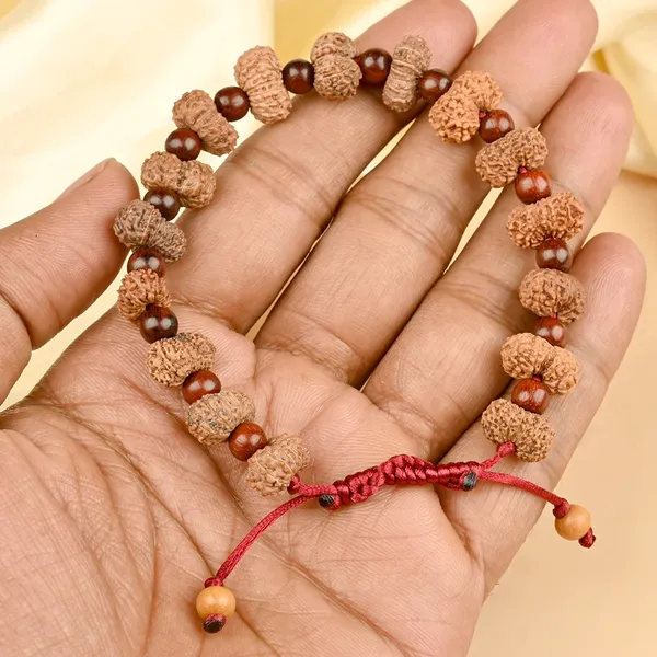 Brown_Rudraksha_15_Mukhi_Red_Sandalwood_Adjustable_Bracelet_For_Unisex