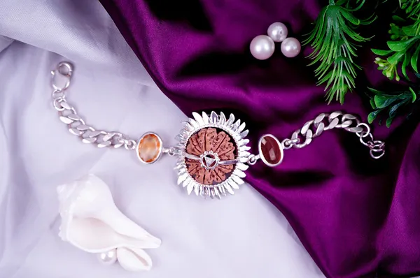 12_Mukhi_Collector_With_Citrine_And_Ruby_Bracelet