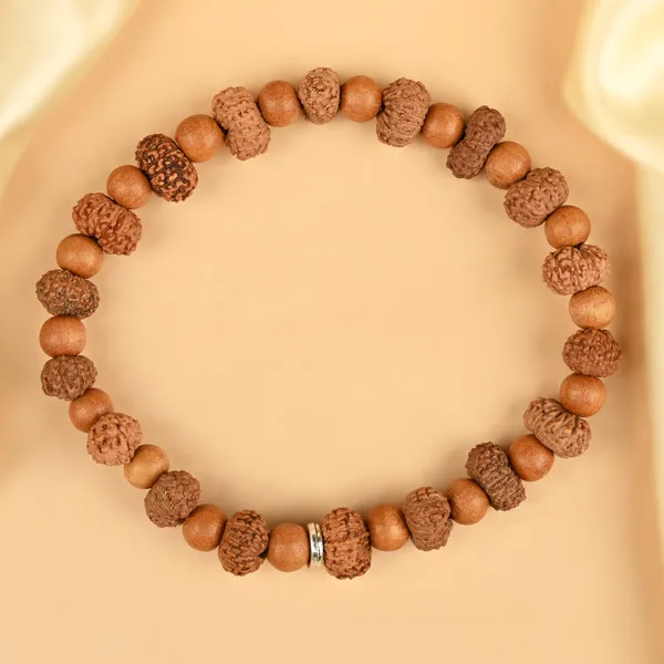 13_Mukhi_Rudraksha_X_White_Sandalwood_Bracelet