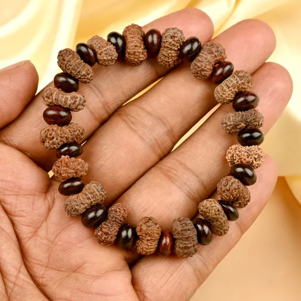 15_Mukhi_X_Red_Sandalwood_Elliptical_Bracelet