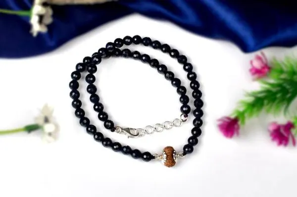 17_Mukhi_Java_With_Blue_Sapphire_Faceted_Mala