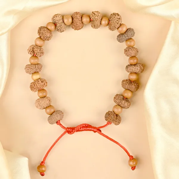 Brown_Rudraksha_16_Mukhi_White_Sandalwood_Bracelet_For_Unisex