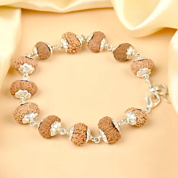 16_Mukhi_Rudraksha_925_Silver_Flower_Caps_Bracelet
