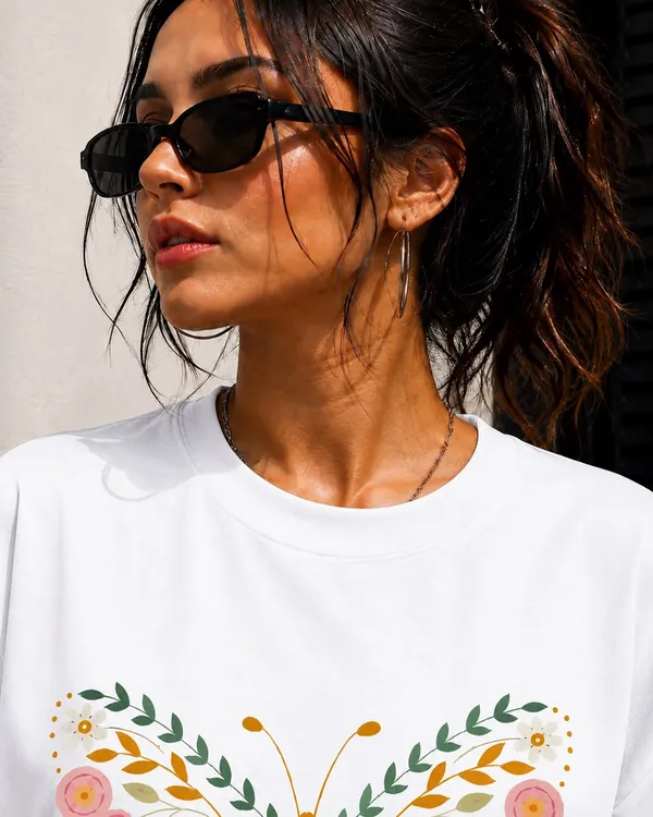 White_Cotton_Oversized_Butterfly_Graphic_T-Shirt_For_Women