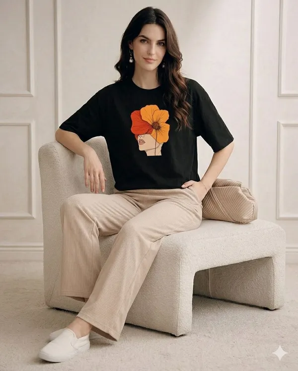 Black_Relaxed_Fit_Graphic_T-Shirt_for_Women
