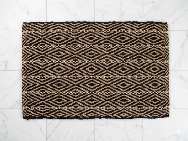 Woven_Geometric_Diamond_Pattern_Floor_Rug_(Pack_of_2)
