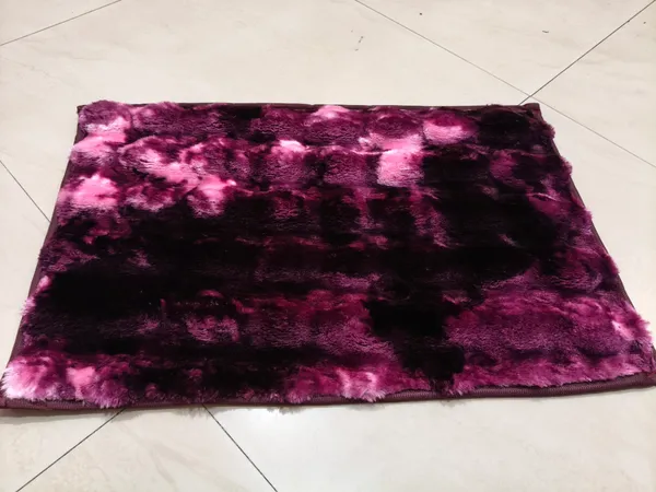 Plush_Abstract_Pattern_Floor_Rug