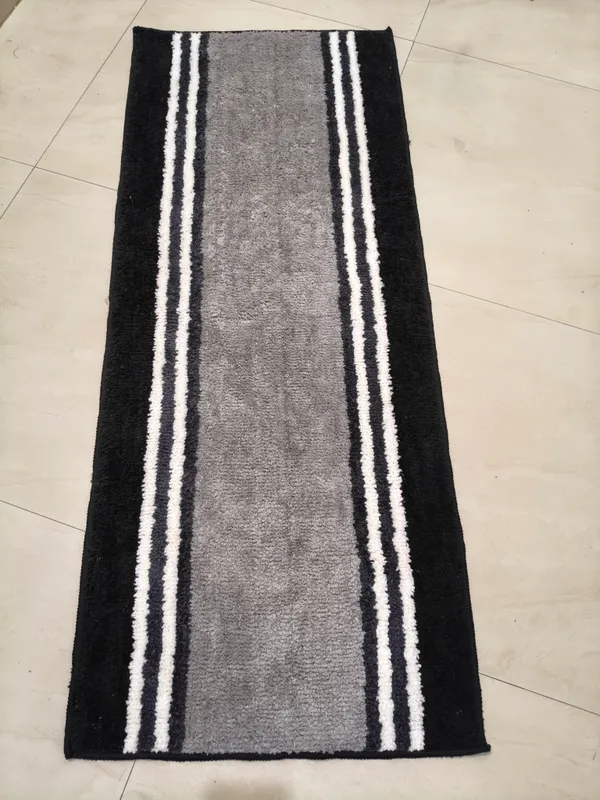 Grey_Striped_Rectangular_Runner_Rug