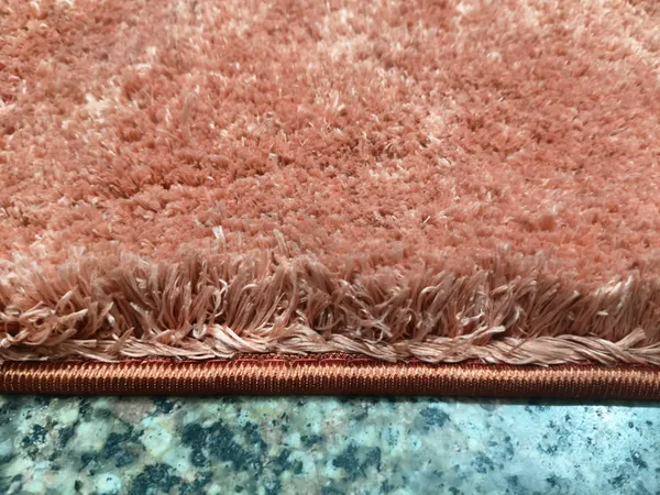 Plush_Solid_Color_Rectangular_Bath_Mat