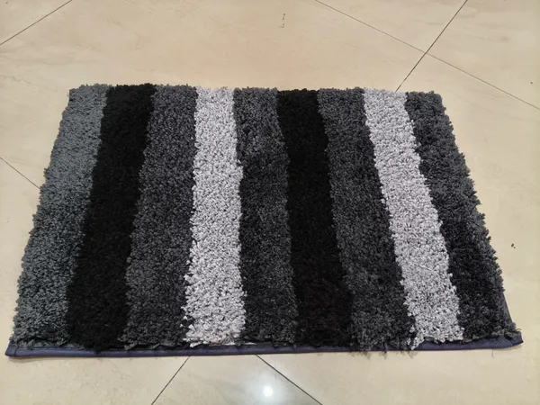 Shaggy_Striped_Pattern_Rectangular_Floor_Mat