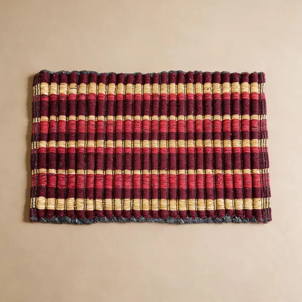 Woven_Traditional_Striped_Pattern_Floor_Rug