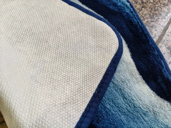 Ultra_soft_Print_Design_Bathroom_mat_38x58cm_Blue_(Pack_of_2)